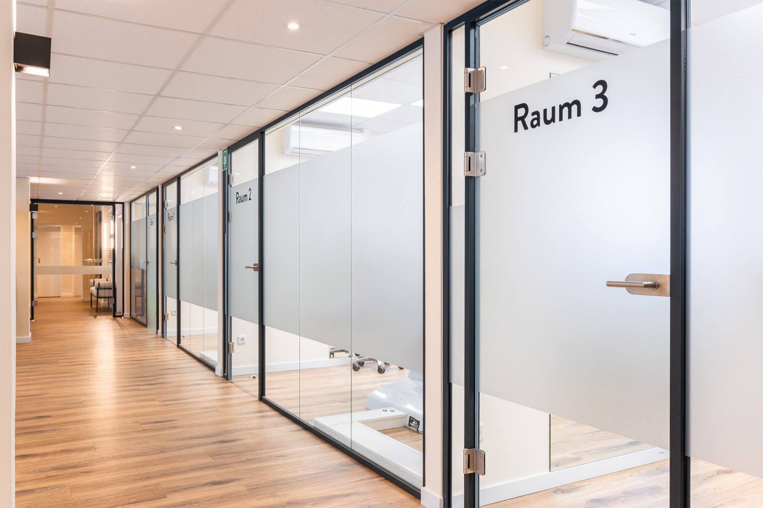 Design trifft Zahnarzt — Praxis Gelsenkirchen, realisiert von BB Office